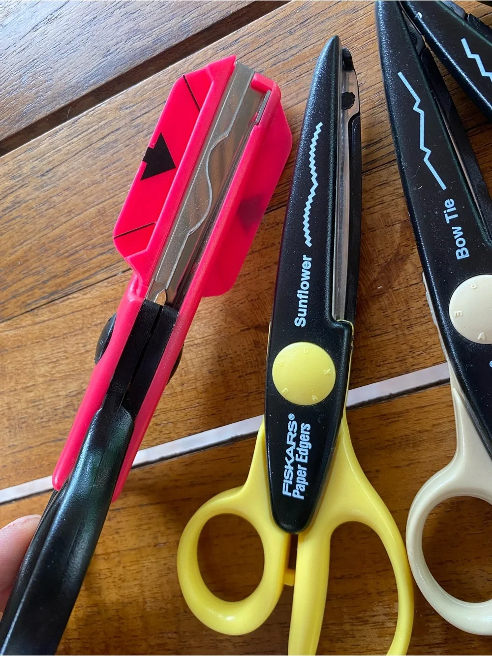 Assorted FISKARS Decorative Edge Scissors - Multi-Color Set